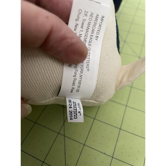 American Eagle Limited Edition Denim Snoopy Peanuts 8” Plush Stuffed Animal Rare - Picture 13 of 15